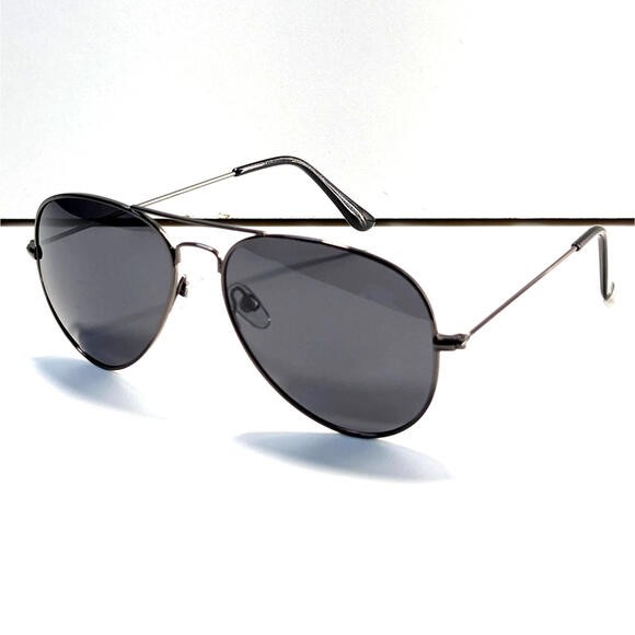 Foster Grant Other - Foster Grant SR0521 FG MP 20 12 020 Polarized Aviator Sunglasses Classic Style